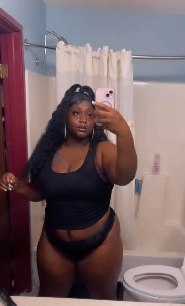 BUSTY BIG BOOTY DOMINICANA🥰