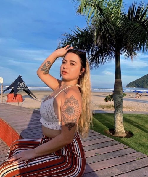 I’m available … ‘M down for meetup for sex👅, sell nudes and video