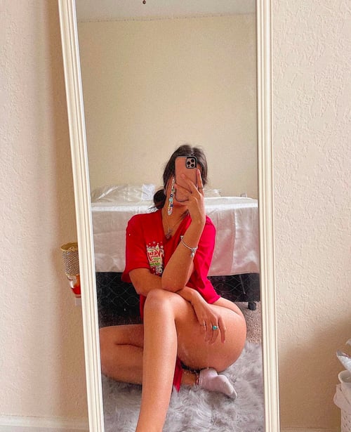 HMU im clean and legit ❤️🍆🍑