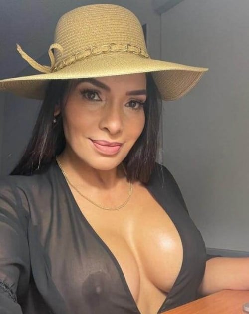 Candela latin milf