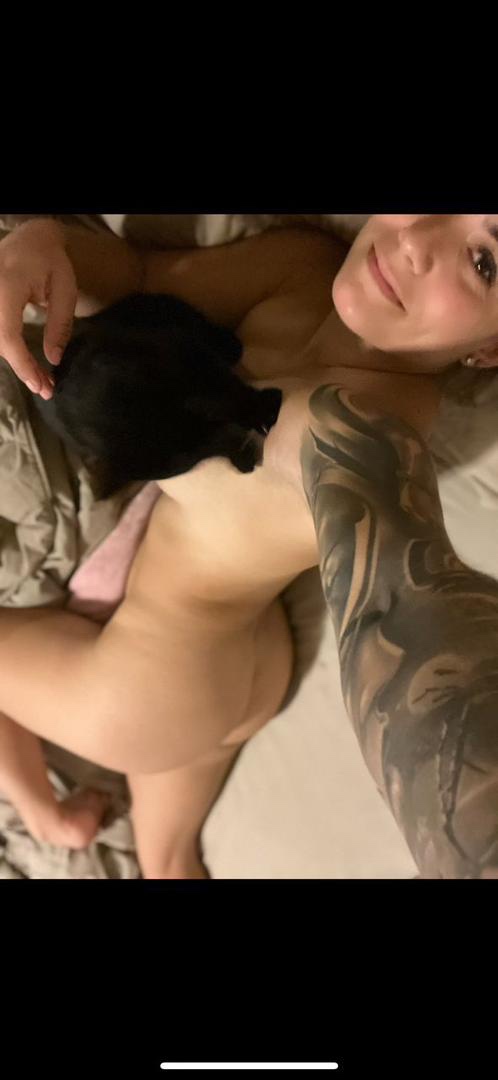 I get so fucking wet when I get handled and given a rough sex