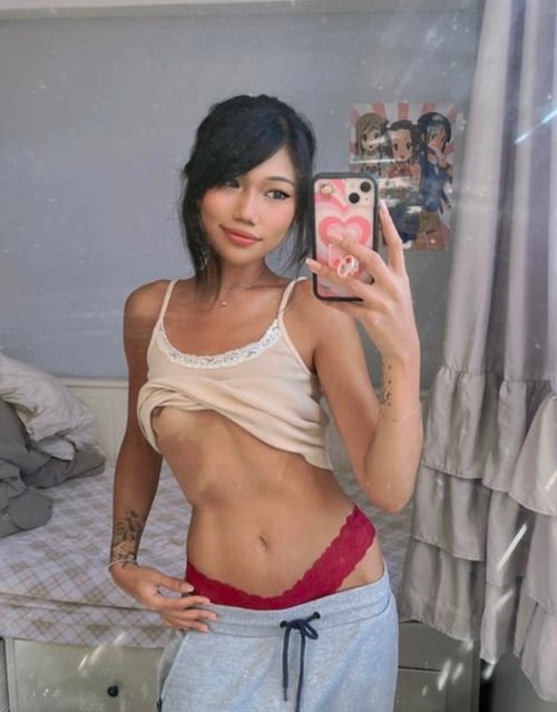 NAUGHTY ASIAN LADY AVAILABLE NEXT DOOR FOR YOU DEEP INSIDE Me