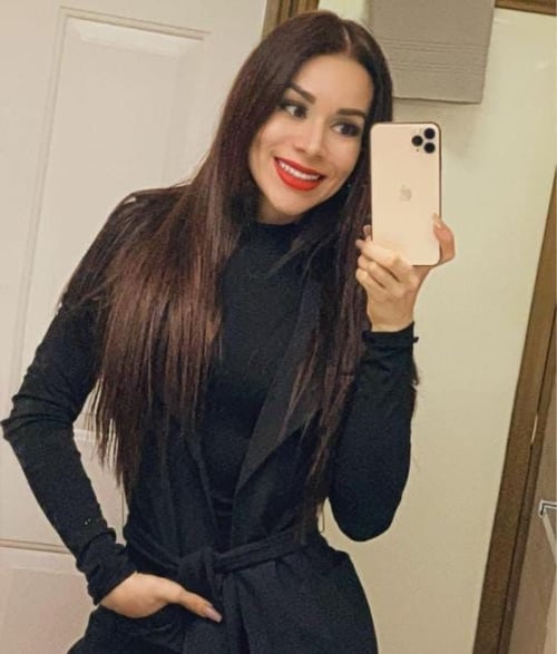 I accept cash, l don`t have a payment appication only cash, delicious wet