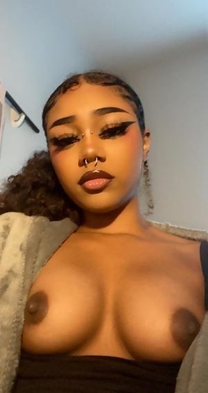 👅Light Skin Latina Girl❤😋 With Amazing Body❤👅 Cum Enjoy This Wet Kitty 😘😛❤