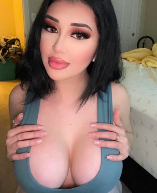 Escorts available for hookup service