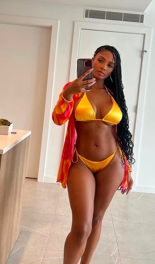 Sweet Sexy Submissive Exclusive 24/7 Incall/Outcall Escort And Masseuse Services