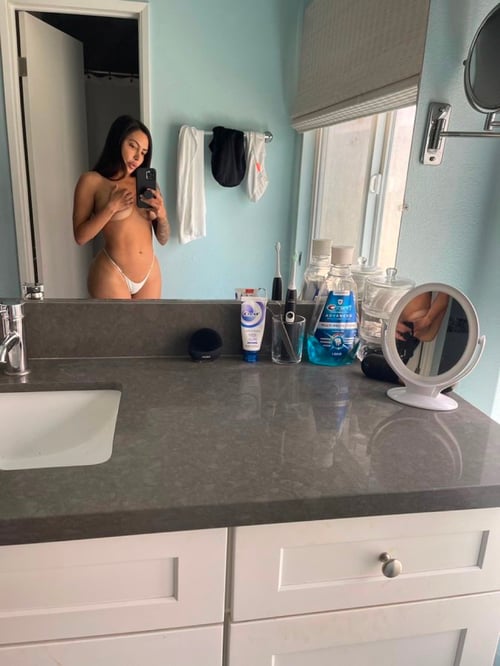 I’M DOWN TO MEETUP 😍💦🍆 snapchat:anaiscraven
