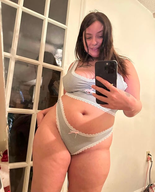 Snapchat anaziasexy NO UPFRONT PAYMENT AND I ACCEPT PAYMENT IN PERSON FOR REGULA