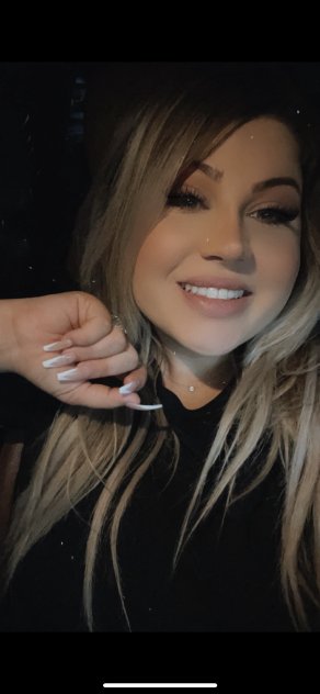 Upscale California cutie with a big ol’ booty