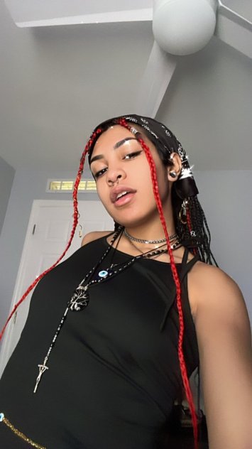 I’m available for both incall or outcall service