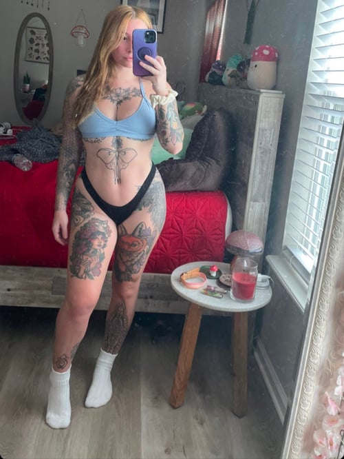 I am available for meetup snapchat robin_stacy04, 9295863050.