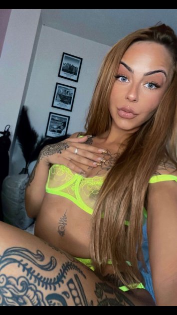I’m available my Snapchat is :hannahjen890