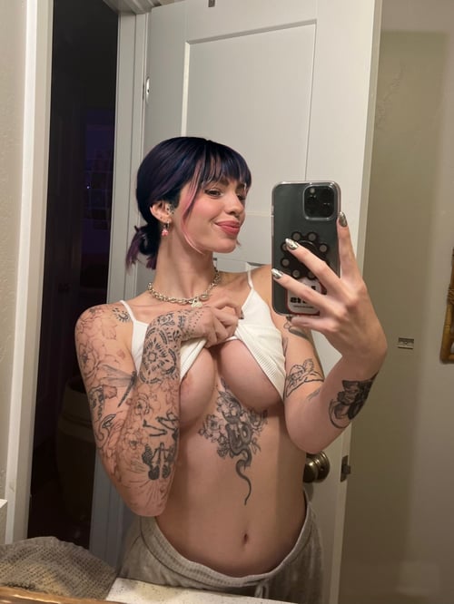 SEXY ESCORT SERVICE AVAILABLE FOR HOT SEX💦CAR MEETS, BDSM 👅❤️