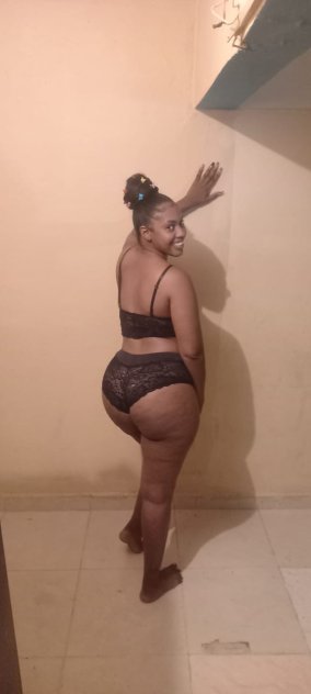 Hola soy Selene una chica amorosa divertida cariñosa dispuesta a hacer