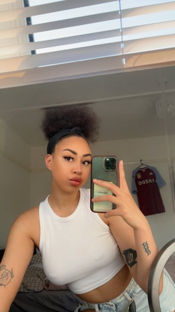 Hit me up on snap:snit2022563 , SELL NUDES ๐ AND ๐ VIDEOS!!!!