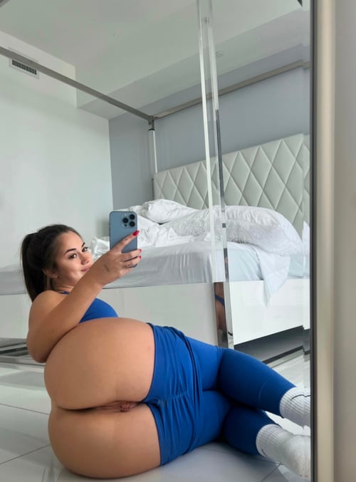 AVAILABLE FOR FUN AND I LOVE TO PARTY HARD ALSO ❤️🥹