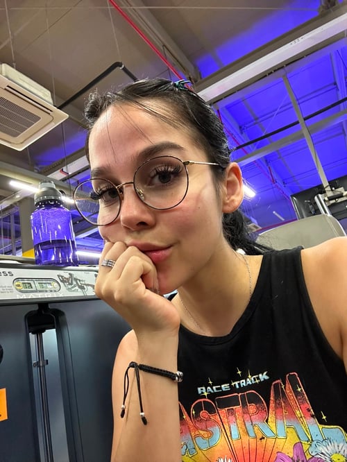Hi I'm isla Hmu 🤙 if you're down to meetup 🏧 💦🌚 +1 209-222-3379