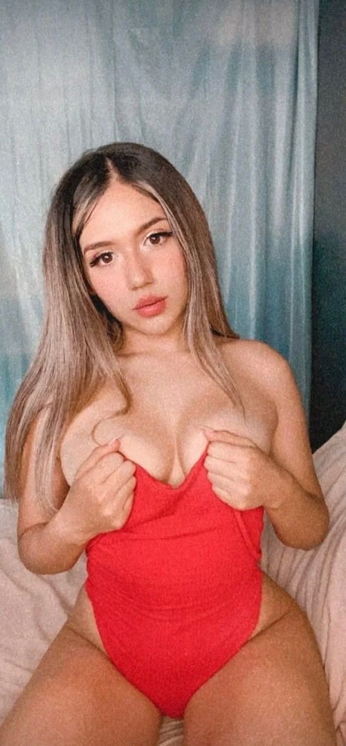 I am Colombian and I only accept cash you can write to me I am available 24 hour