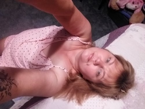 I take payment in person, Offer full in a very professional way 😋🍆💦🍑