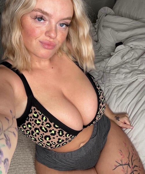 24 HOURS HOT GIRLS Busty snow bunny MASSAGE SPA available for Incall and outcall