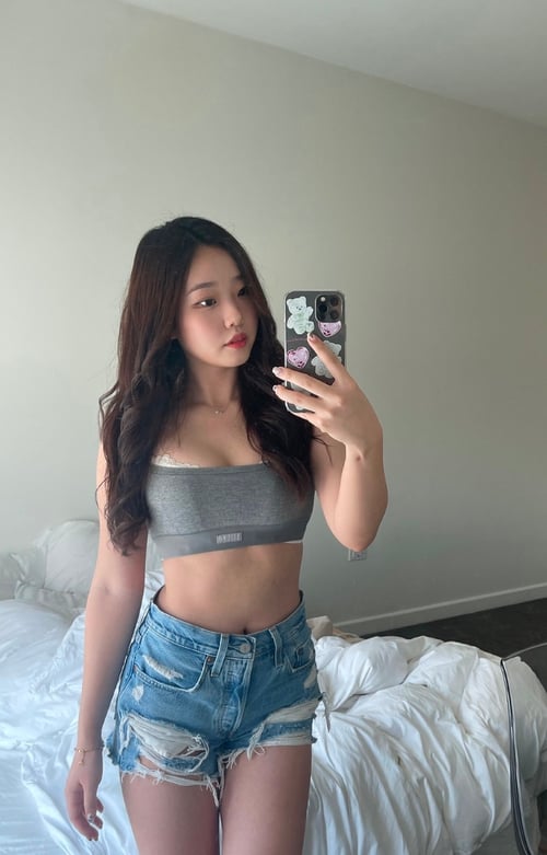 NAUGHTY ASIAN LADY AVAILABLE NEXT DOOR