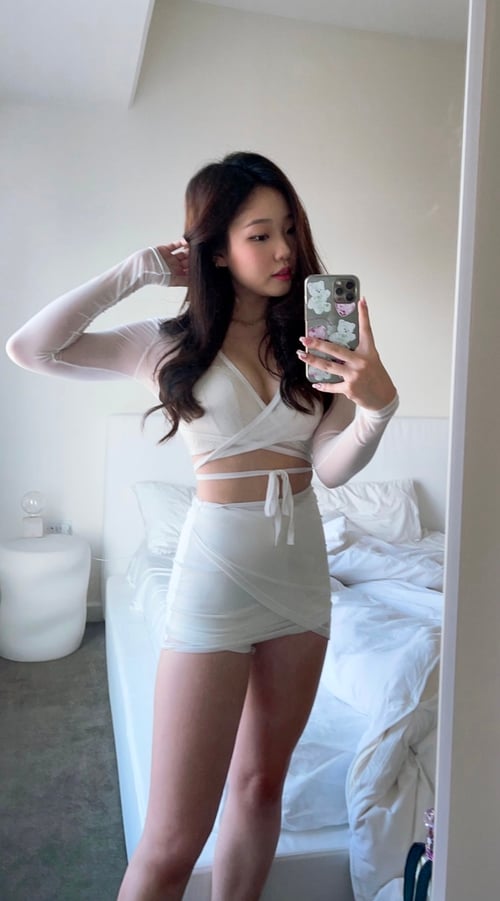 NAUGHTY ASIAN LADY AVAILABLE NEXT DOOR