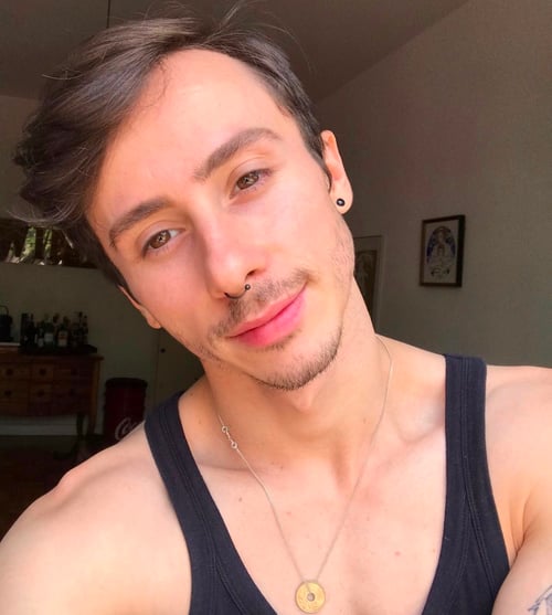 I’m down for fun & naughty stuffs HMU on+ +1(863) 338-4074, snap:@hubertpavii