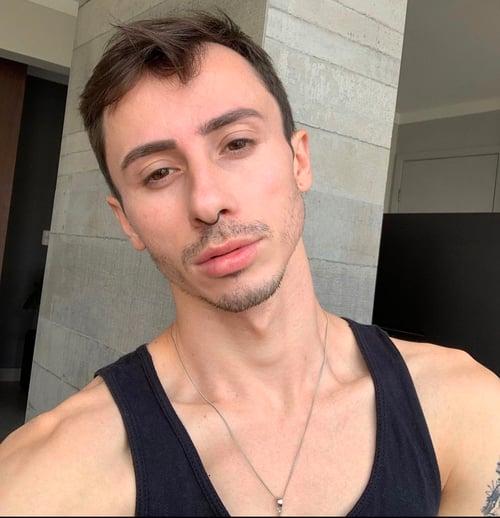 I’m down for fun & naughty stuffs HMU on+ +1(863) 338-4074, snap:@hubertpavii