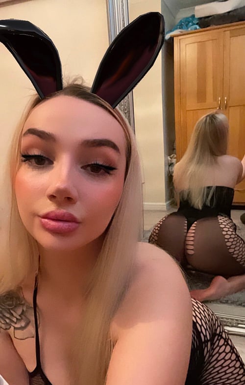 Am available for hookup and massage Incall or outcall 🍑🍆
