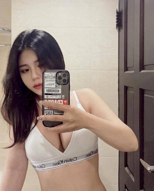 🅾 Asian Beauty Sexy Young Girl available 💋💋💋