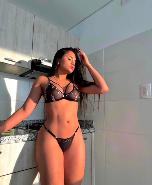 Chica sexy disponible 😍💕❤️