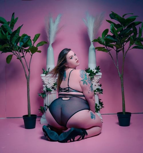 Relax Unwind Let me Ease your Mind Classy Ready to Meet