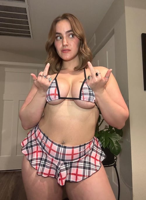 Sexy Blonde👱♀️wants Raw Sex👅💦😝🍑Hookup: hit me on snap imoleayo2025746
