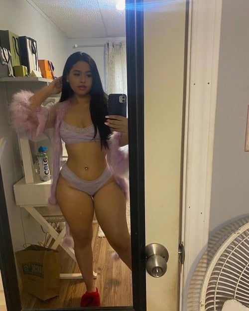 Hot Dominican with huge ass and pussy 🔥🍑