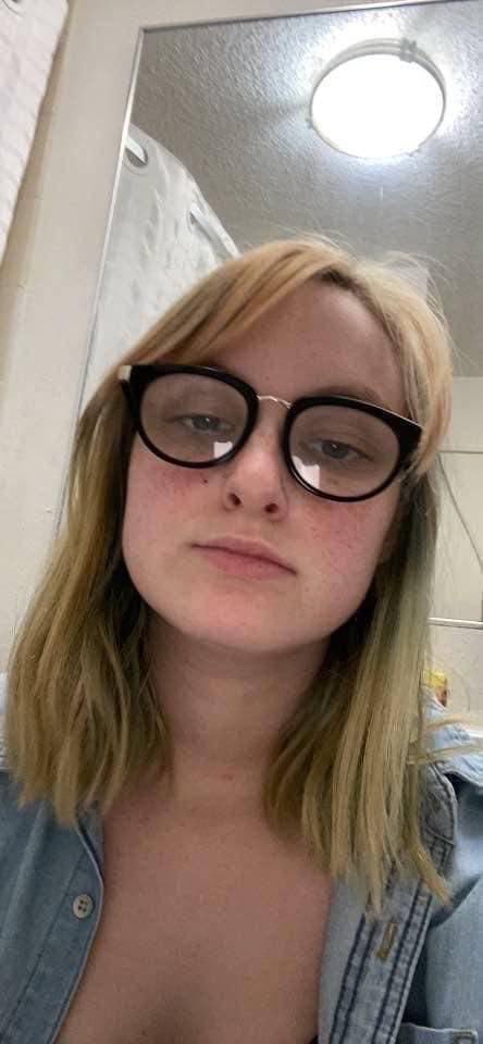 Hi sweet….how are you doing today?? Are you looking to get fuck🍆🍑 so bad? You