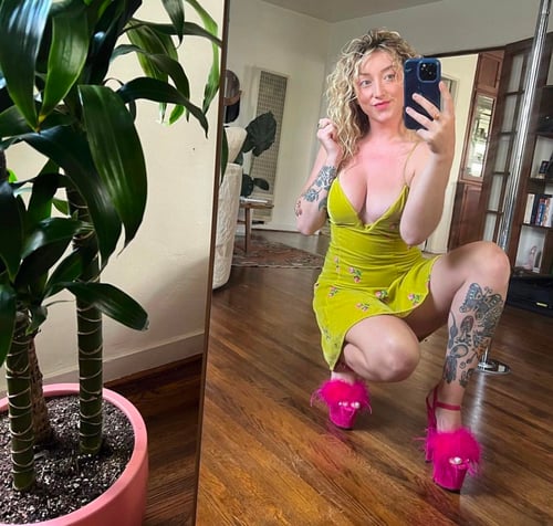 Sweet girlfriend a Sex Freak ๐
text @5645449313 for a nice time