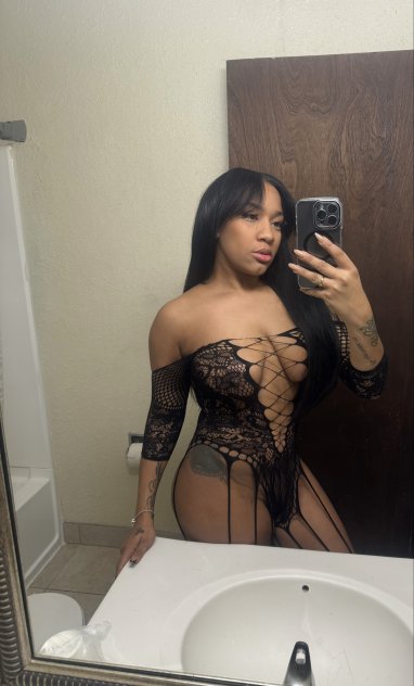 Latina caliente Carolina 24/7
