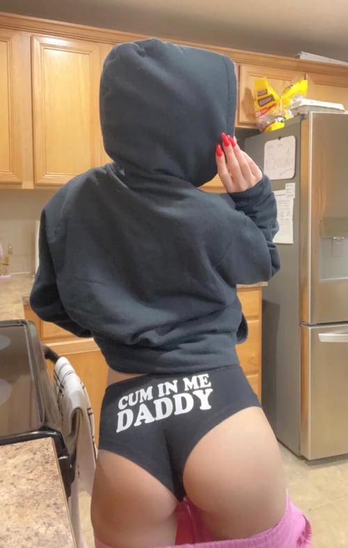 available for massage and Hot Sex(GFE, bbbj, Doggy, Greek, bareback, 69