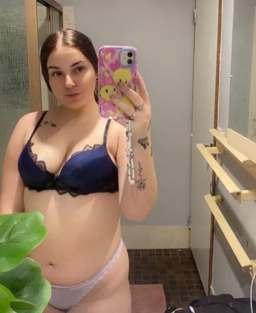 NEW GIRL AVAILABLE NOW