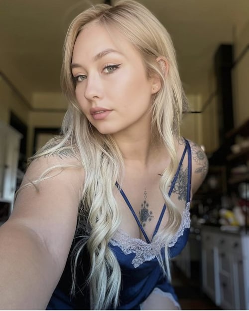 I’m available for hookup and FaceTime fun🤭🥰