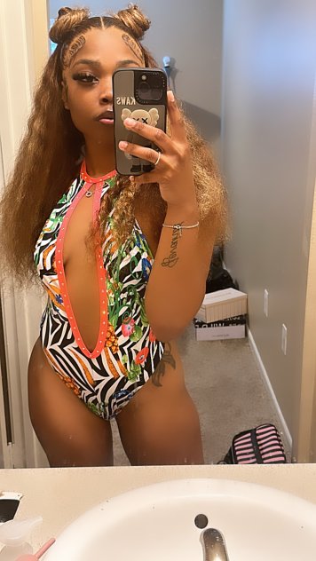 𝑪𝑹𝑬𝑨𝑴𝒀 𝑻𝑰𝑮𝑯𝑻 𝑻𝑹𝑬𝑨𝑻 🍦💦