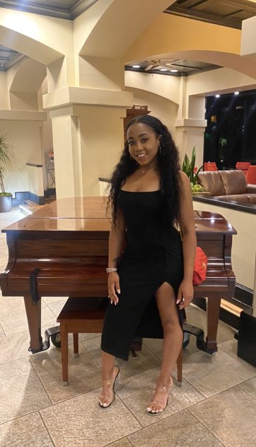 Amber Wynn ❤️Sexy and Toned Curvy Doll! My place or yours!