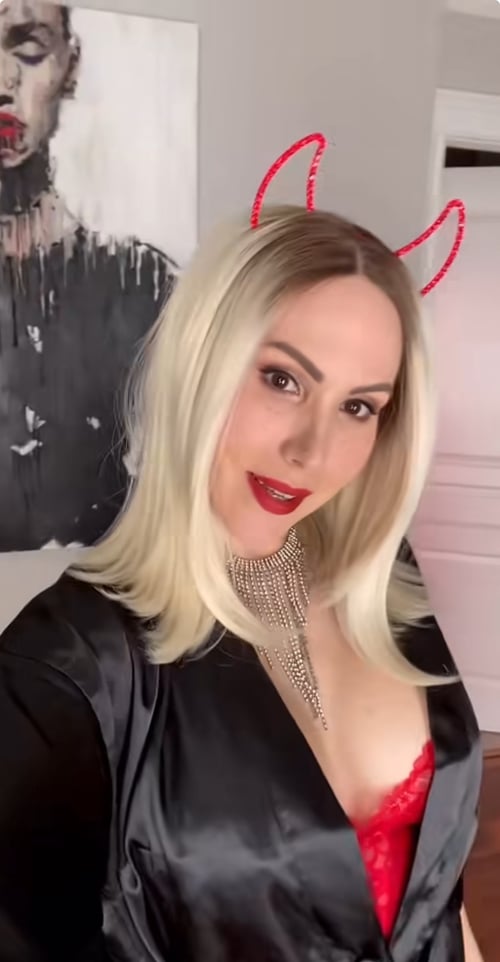 I’m a❤️professional 💯sexworker👅hit me up if you’re down to have fun💯🥰