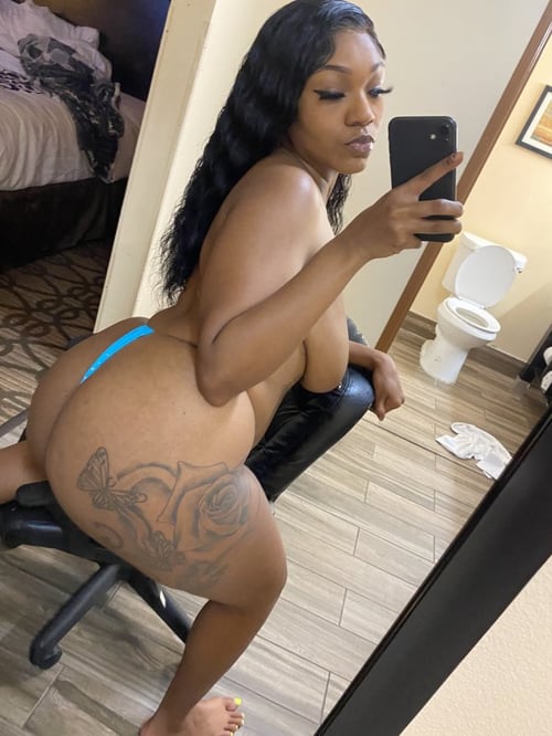 HoneyPrettyBigTits😘🤩 Wet As Water 💦 ThroatGoat