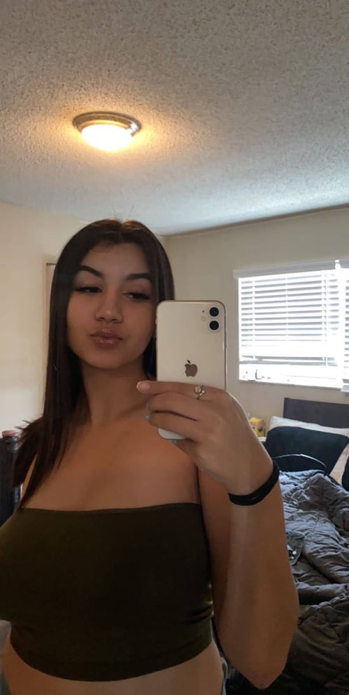 MULTIPLE CUM💦 ✅3 HOLES FUCK TEXT ME +1 773-877-3392