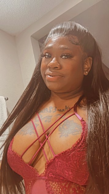 Hi I’m Sasha new in town looking to have some fun 🤩🥳