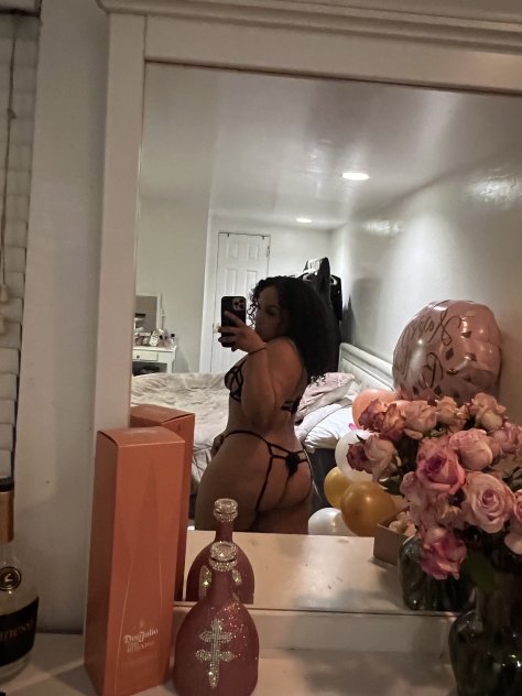 Sexy Thick Exotic Latina