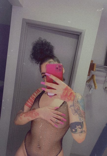 BEST IN THE CITY 👸🏻🍒👅✨