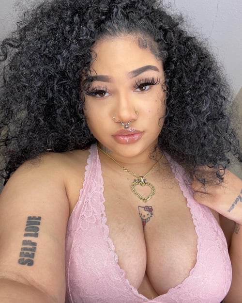 HMU for fun, games & naughty stuffs. Hardcore, 69, breastfuck, head and doggy