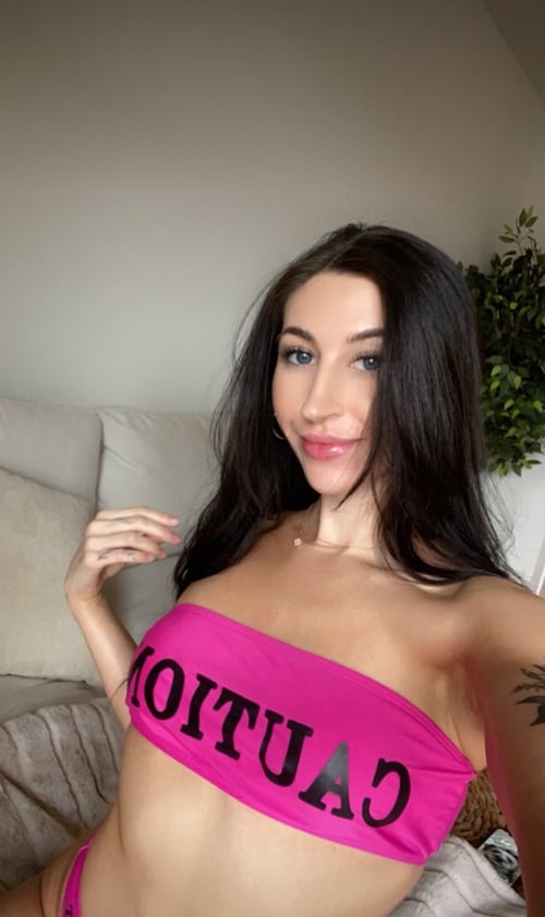 CUM have load of fun with sexiest in town 🍑👅